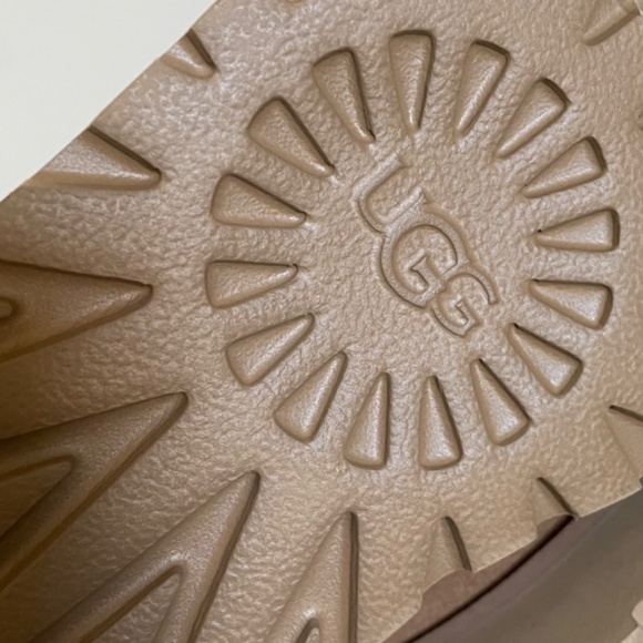 UGG WMNS Classic Zip Short Stiefel Boot - Picture 12 of 16